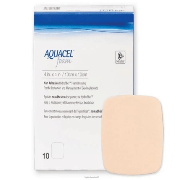 Convatec Aquacel Ag Foam Medicazione Adesiva in Schiuma con Argento 10x10 cm 10 Pezzi