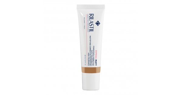 Rilastil Difesa Matt Fondotinta Correttivo Ad Alta Tollerabilità 03 Pelle Grassa E A Tendenza Acneica 30ml